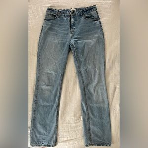 H&M Mom Jean high rise size 10, light wash, barely worn. EUC.